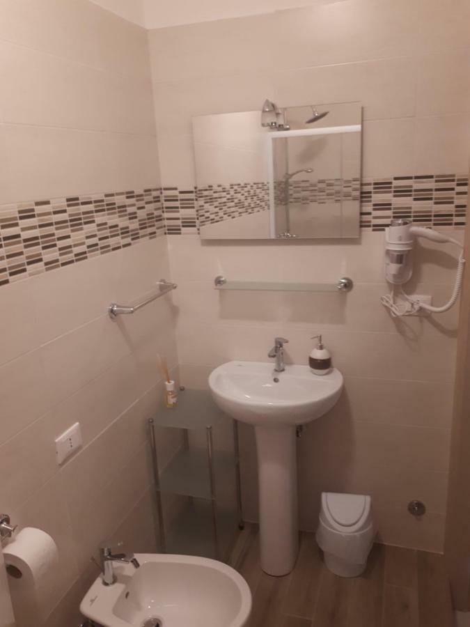 Le Camere Di Sabrina Con Bagno In Camera سارزانا المظهر الخارجي الصورة